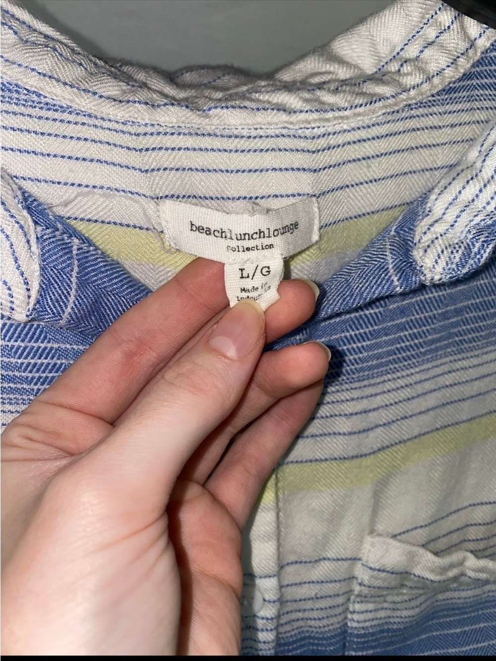 Button up - Picture 7 of 8